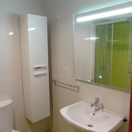 아파트 Apartamento Clausurado